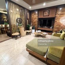 Corner Unit with Move In Condition & Kitchen Extended