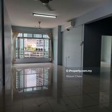 The peak , 2 car park , partialy reno
