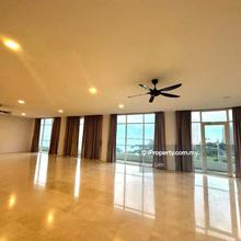 8 Gurney Condominium For Rent !!