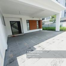 Semi-D house for Sale