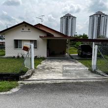 Single Storey Bungalow in Seksyen 12, Petaling Jaya For Sale 