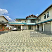 Nonbumi Bungalow with Pool Stulang Laut Johor Bahru