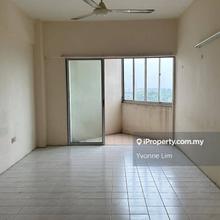 Sri Impian Apartment, Larkin, 3 bedrooms, partial furnished, gng