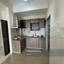 Tip Top Condition 700sf Condo in Kota Kemuning for Sale