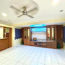 Spacious Freehold End Lot, Extended, Renovated 33' x 75'