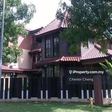 Large Triple Storey Corner Bungalow