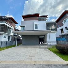 3 Storey Bungalow for Sales