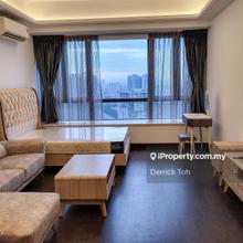 5 min walk to C.I.Q / Brandnew /Grocery / Mall/ Facilities/ 1 Car Park