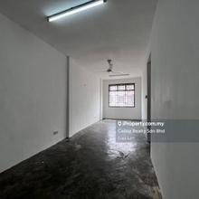 Flat Jasmine Desa Cemerlang/ 3 Bedrooms Unfurnished/ Newly Painted
