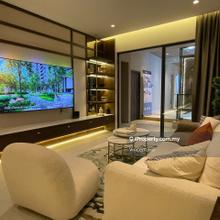 Resort Style Condo, 4 rooms layout, Dual Key, Freehold