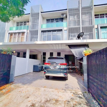 Biggest Size 3 Storey Terrace, Taman Bangi Avenue, Bangi