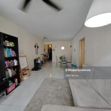 Walking distance to LRT Ara Damansara and shop lots