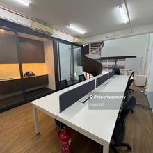 D7 Ready to move in furnished Office