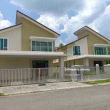 Brand New Bungalow Villa Heights Taman Equine, Club House for Sale 