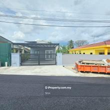 Lima Kedai @ Jalan Ria Full Renovated Single Storey Bungalow Near Tuas