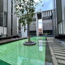 Luxury Exclusive 4 Storey Bungalow Villa 