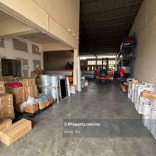 Johor Jaya/ 1.5 Storey Terrace Factory/ Good Condition 