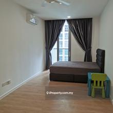 Lakefront Residence, Condominium Studio for Rent