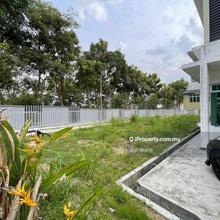 Precinct 9d & 9e Corner Unit, Unblock View
