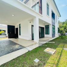 Semi-D house for Sale