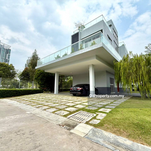 Corner Lot 4 Storey Bungaloe Lakefront Villa @ Cyberjaya