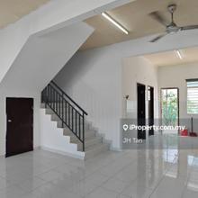 Maple Hillpark Double Storey For Rent !