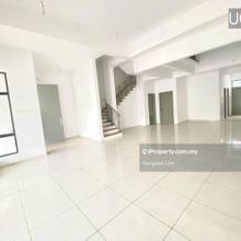 24x75 2.5sty Superlink Alam Impian Emerald with Airconds for rent