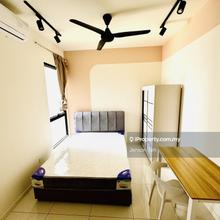 Fully Furnished Middle Room, Ready to Move In! Link Bridge MRT & Mall