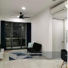 Far East 2 Bedrooms fully Furnished for rent ! Beside Lrt Startion !