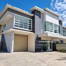1.5 storey semi-D factory for rent at Semenyih 
