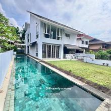 Renovated Semi Detached With Pool