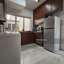 Move in condition,near lrt,school with lift
