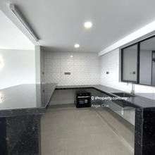 Stylishly Renovated High-Rise Condo, Urban Living Next to MRT