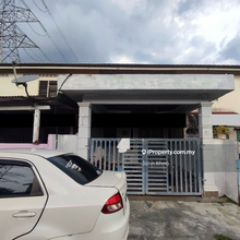 Double storey house in bandar springhill,lukut,negeri sembilan