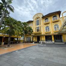 3 Storey bungalow for Sale @ Country height, Kajang 