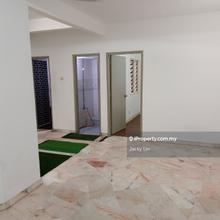 Subang Perdana Goodyear Court 5 for rent. Near LRT station, Taipan USJ