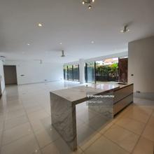 Spacious unit with private garden