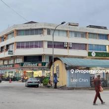 Freehold, Facing Main Road, High Exposure, Busy Commercial Area