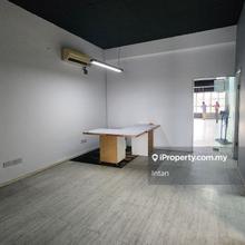 Office on 2nd floor to let