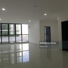 Corner unit big size for sale can be own use or sale with tenancy