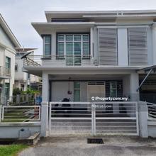 Good Location Surrounded by Good Amenities and Easy Accessibility!