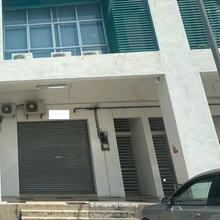 Shop lot for sale in indera mahkota7, best location investment .
