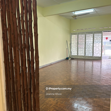 Single storey house for sale