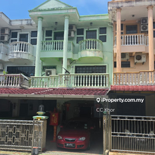 3 Storey Tereace House