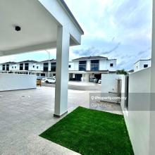 The Borough @ Eco Botanic 2 Storey House End lot full furnished 