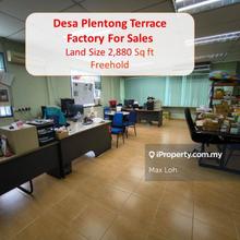 Desa Plentong, Terrace Factory