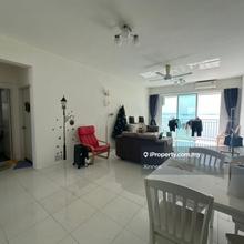 Summer Place 1313sf Move In Condition 2 Car Park Pool & Sea View