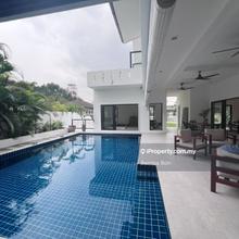 Brand new house with private pool ! 