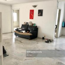 3 Air Cond Endah Villa Kit Cabinet Hood & Hob Heater Well Kept Nr LRT