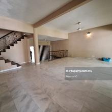 Well-maintained 2-Storey Terrace in Prime Area